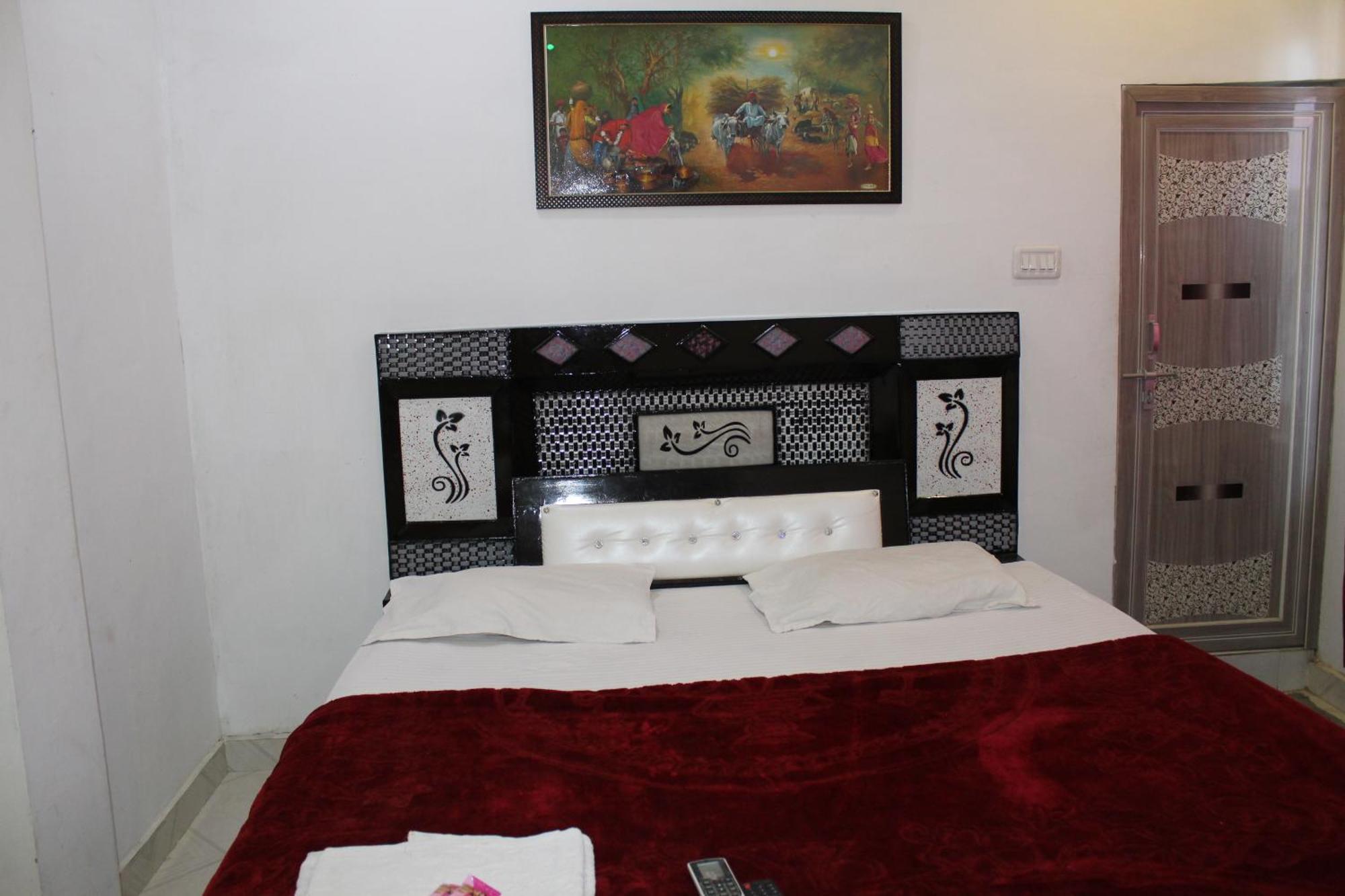 Hotel Sunset Orchha Exterior foto