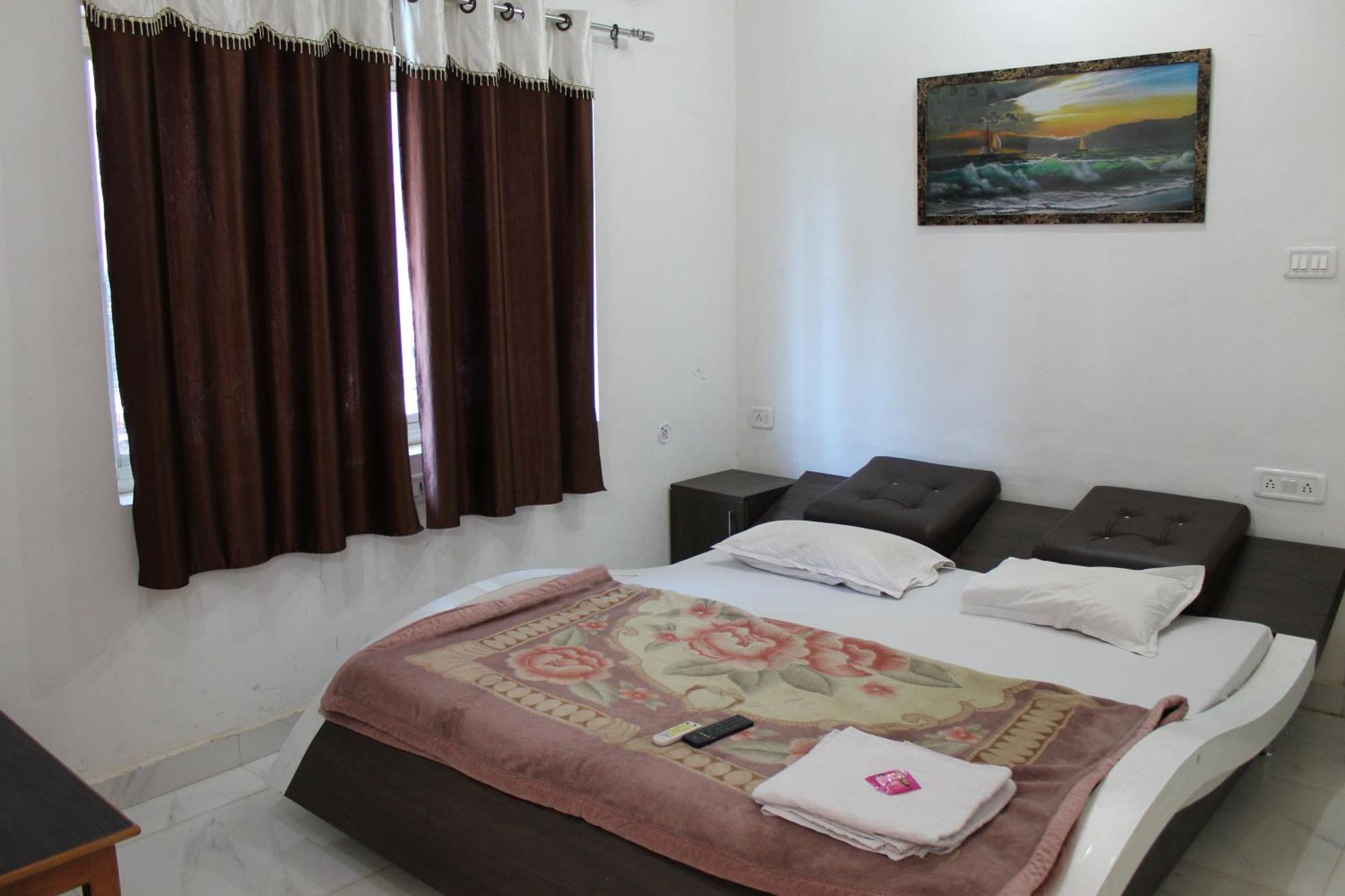 Hotel Sunset Orchha Exterior foto