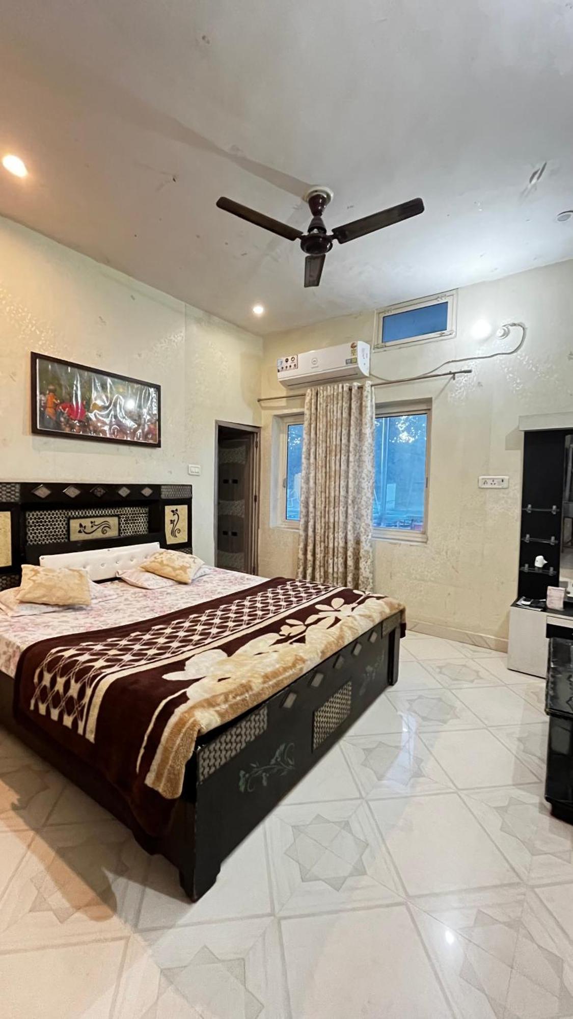 Hotel Sunset Orchha Exterior foto